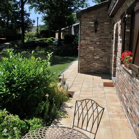 D'hote Dans 4 Facades - Quartier Et Boise - 5 Kms De Bed & Breakfast Namur