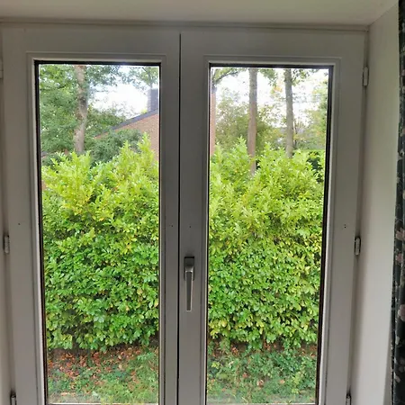 D'hote Dans 4 Facades - Quartier Et Boise - 5 Kms De Bed & Breakfast