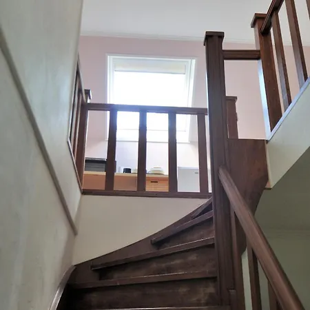 D'hôte Dans 4 Façades - Quartier Et Boisé - 5 Kms De Bed & Breakfast