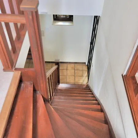 D'hôte Dans 4 Façades - Quartier Et Boisé - 5 Kms De Bed & Breakfast *