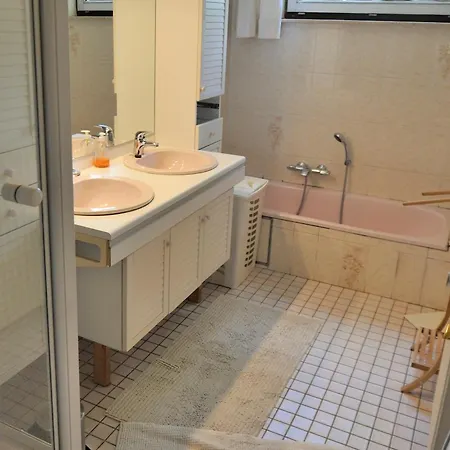 Bed & Breakfast D'hôte Dans 4 Façades - Quartier Et Boisé - 5 Kms De Namur