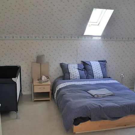 D'hote Dans 4 Facades - Quartier Et Boise - 5 Kms De Bed & Breakfast